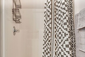 Covington Abode < 30 Mi to Stone Mtn Park!