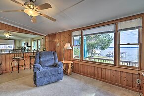 Lake Sinclair Cottage With Deck & Boat Dock!