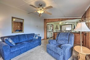 Lake Sinclair Cottage With Deck & Boat Dock!