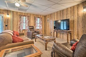 Hot Tub & Fire Pit: Pet-friendly Clayton Escape!