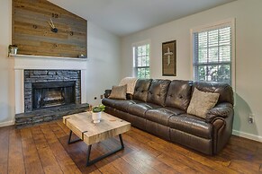 Charming Temple Home: Sunroom & Private Backyard!