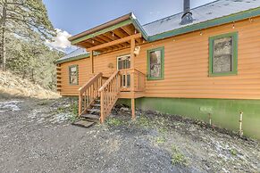 16 Mi to Ski Apache: Ruidoso Cabin Rental