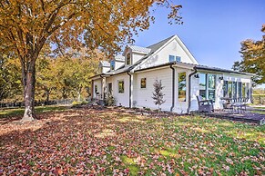Spacious Home + Acreage, 16 Mi to Chattanooga