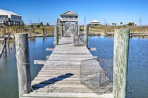 Waterfront New Orleans Home w/ Private Dock & Pier