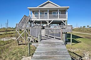 Waterfront New Orleans Home w/ Private Dock & Pier