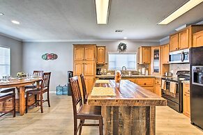 Waterfront New Orleans Home w/ Private Dock & Pier