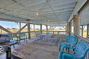 Waterfront New Orleans Home w/ Private Dock & Pier