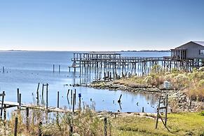 Waterfront New Orleans Home w/ Private Dock & Pier