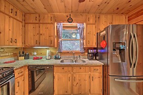 Ellijay Cabin With Porch & Private Hot Tub!