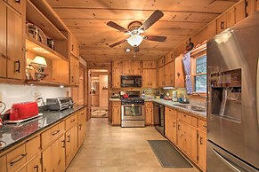 Ellijay Cabin With Porch & Private Hot Tub!