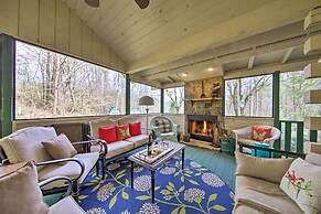 Ellijay Cabin With Porch & Private Hot Tub!