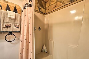 Ellijay Cabin With Porch & Private Hot Tub!