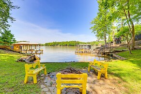 Lakefront Eatonton Getaway w/ Dock & Grill!