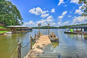 Lakefront Eatonton Getaway w/ Dock & Grill!