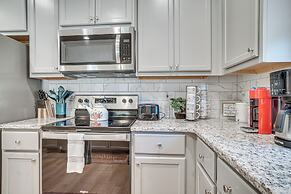 Hot Tub & EV Charger: Helen Getaway w/ Views!