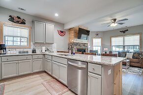 Hot Tub & EV Charger: Helen Getaway w/ Views!