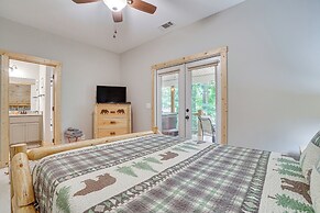 Hot Tub & EV Charger: Helen Getaway w/ Views!