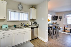 Hampton Home w/ Grill < 1 Mi to Beach!