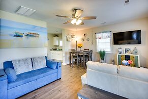 Hampton Home w/ Grill < 1 Mi to Beach!