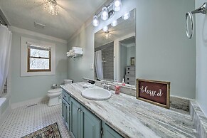 2 Mi to Lake: Blue Ridge 'yellowbird Cottage'