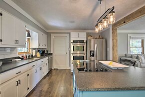 2 Mi to Lake: Blue Ridge 'yellowbird Cottage'