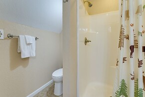 Hiawassee Riverfront Cabin: 7 Mi to Lake Chatuge!