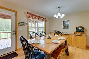 Hiawassee Riverfront Cabin: 7 Mi to Lake Chatuge!