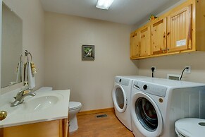 Hiawassee Riverfront Cabin: 7 Mi to Lake Chatuge!