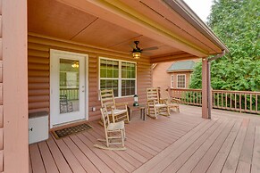 Hiawassee Riverfront Cabin: 7 Mi to Lake Chatuge!