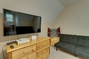 Hiawassee Riverfront Cabin: 7 Mi to Lake Chatuge!