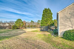 Powder Springs Getaway - Patio & Lake Access!