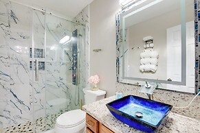 Powder Springs Getaway - Patio & Lake Access!