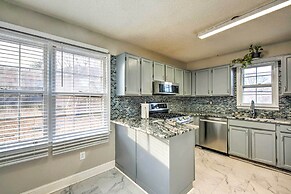 Powder Springs Getaway - Patio & Lake Access!