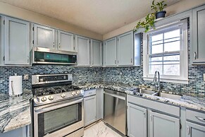 Powder Springs Getaway - Patio & Lake Access!