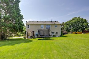 Powder Springs Getaway - Patio & Lake Access!