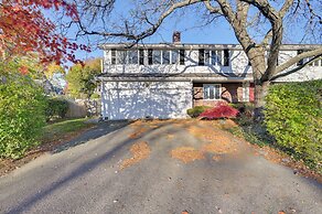 Pet-friendly Marblehead Home Near Preston Beach!