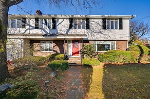 Pet-friendly Marblehead Home Near Preston Beach!