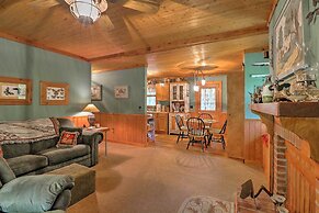 Cozy Pine Mountain Cabin w/ Screened Porch & Yard!