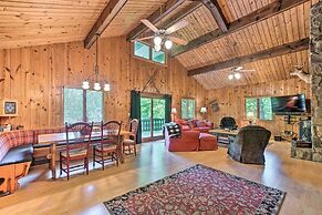 Serene Sky Valley Family Chalet w/ Fireplace