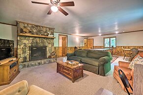 Serene Sky Valley Family Chalet w/ Fireplace