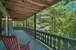 Serene Sky Valley Family Chalet w/ Fireplace