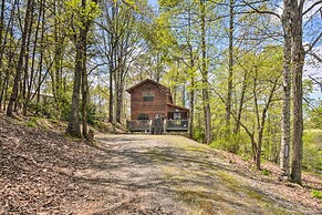 Cozy Hiawassee Cabin w/ Fire Pit & Mtn Views!