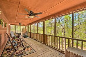 Cozy Hiawassee Cabin w/ Fire Pit & Mtn Views!
