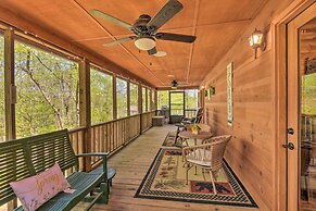 Cozy Hiawassee Cabin w/ Fire Pit & Mtn Views!