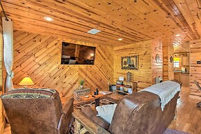 Cozy Hiawassee Cabin w/ Fire Pit & Mtn Views!