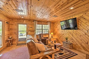 Cozy Hiawassee Cabin w/ Fire Pit & Mtn Views!