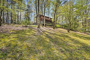 Cozy Hiawassee Cabin w/ Fire Pit & Mtn Views!