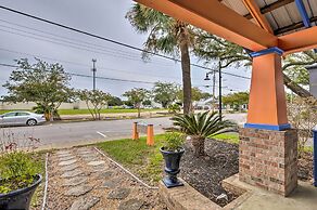 Downtown Ocean Springs Duplex w/ A/C 1 Mi to Beach