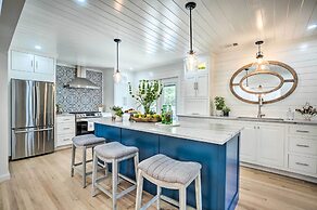 Walk to Dtwn Alpharetta: Modern Home w/ Fire Pit