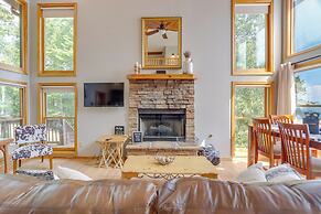 Scenic Talking Rock Creek Resort Home w/ Hot Tub